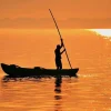 Fisherman in Mannar bay Sri Lanka - Things to do in Mannar