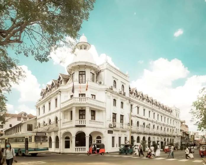 Queens hotel : Oldest hotel in Sri Lanka