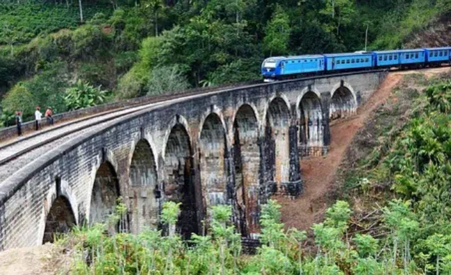 Nine arches bridge - 14 Days 13 Nights Sri Lanka Tour